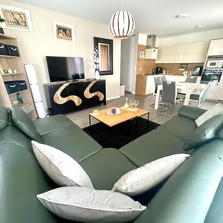 Fatranska,parking Free ,air Condition كَشّا