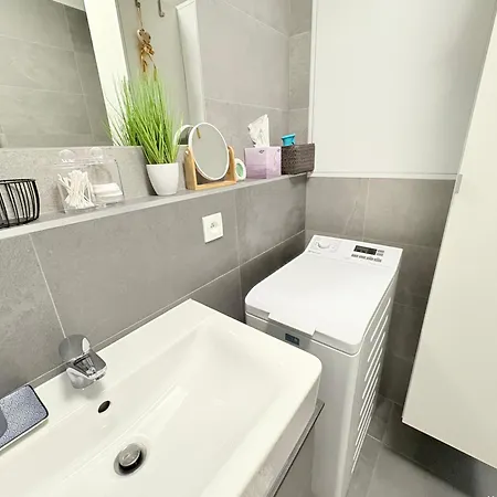 Fatranska,parking Free ,air Condition * كَشّا