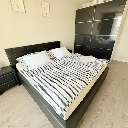 Fatranska,parking Free ,air Condition شقة *